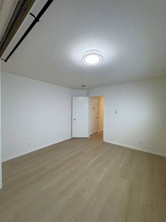 2BR/1BA Apartment · San Francisco photo 3