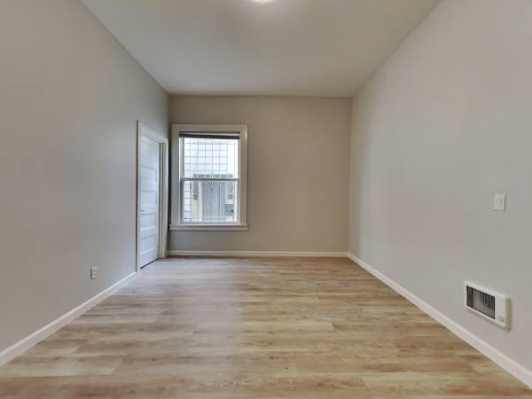 2BR/1BA Apartment on Oak St. · San Francisco photo 5