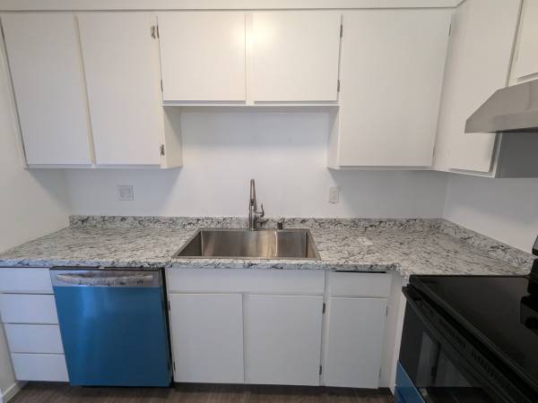 Apartments on Herbert St 7 · Santa Rosa photo 3