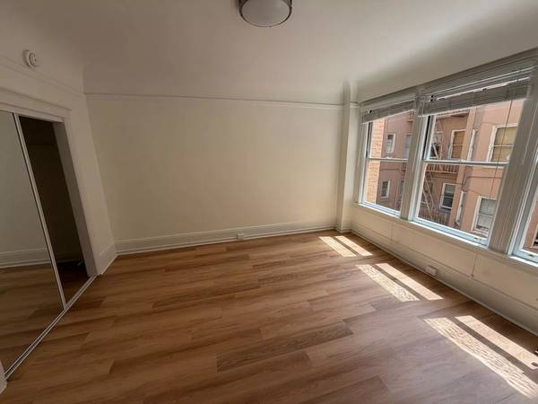 520 Geary photo 3