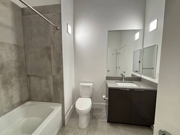 Apartments on 32nd Street - · Emeryville photo 4