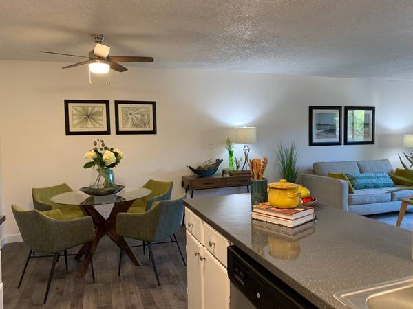 Apartments on Ballena Blvd · Alameda photo 2