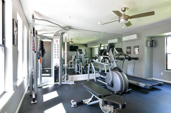 Apartments on N Murrieta Blvd · Pleasanton