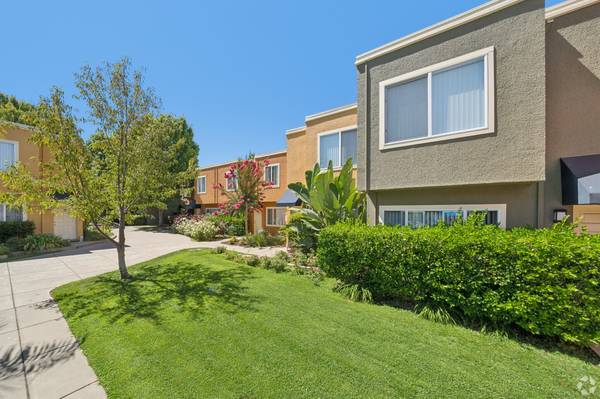 Condos on Monument Blvd · Concord photo 4