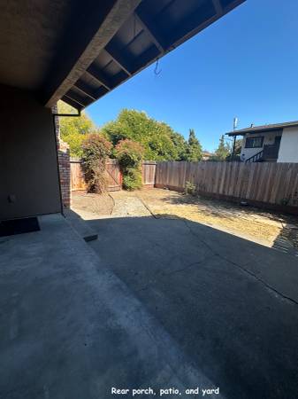 2BR/1BA Duplex on Herbert · Santa Rosa photo 4