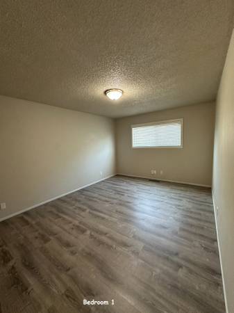 2BR/1BA Duplex on Herbert · Santa Rosa photo 5