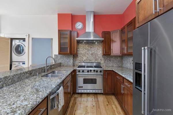 3BR/2BA Flat · San Francisco photo 2
