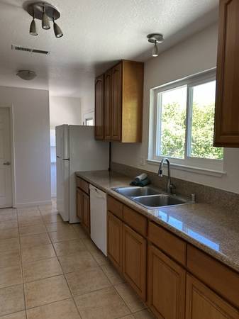 2BR/2BA Duplex · Santa Cruz photo 4