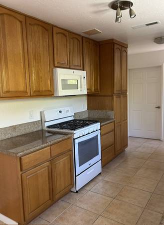 2BR/2BA Duplex · Santa Cruz photo 3