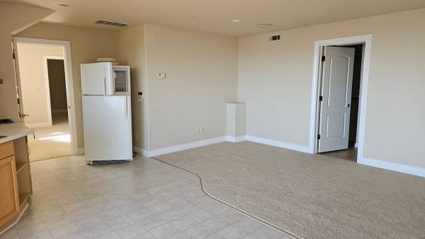 2BR/2BA In Law Adu on Gravatt Dr · Berkeley photo 2