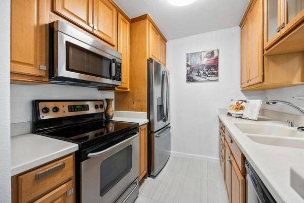 This Charming 1-bedroom, 1-bathroom Condo