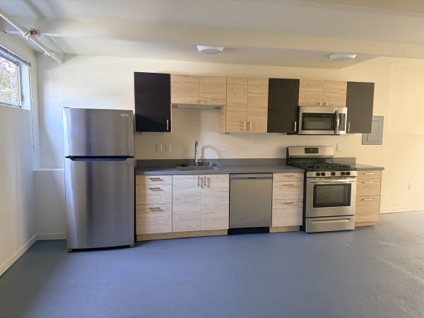 2BR/1BA Loft on 61st Street · Emeryville photo 2