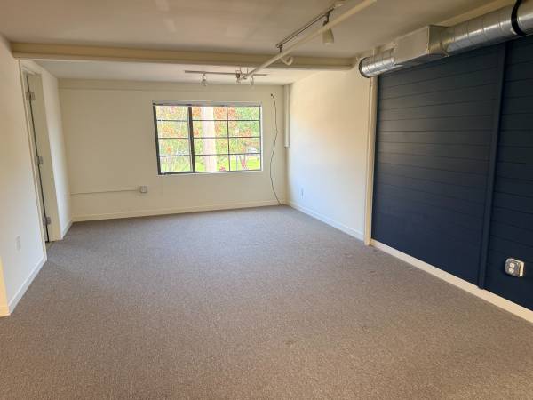 2BR/1BA Loft on 61st Street · Emeryville photo 4