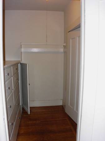 Apartments on Lakeside Dr · Oakland photo 4