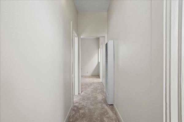 2BR/1BA Apartment on 3rd St · Alameda photo 3