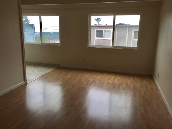 2BR/2BA Townhouse · Daly City photo 4