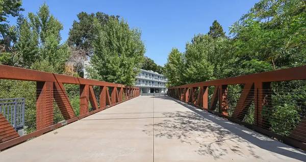 1BR/1BA Apartment · Walnut Creek photo 2