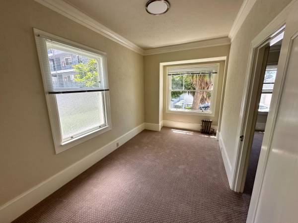 1BR/1BA Apartment · Berkeley photo 2