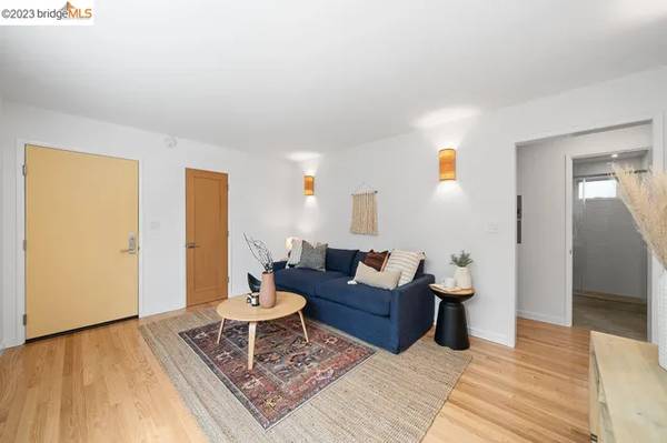 1BR/1BA Condo on Hopkins Street · Berkeley photo 5