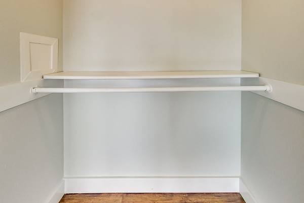 390 Liberty photo 4
