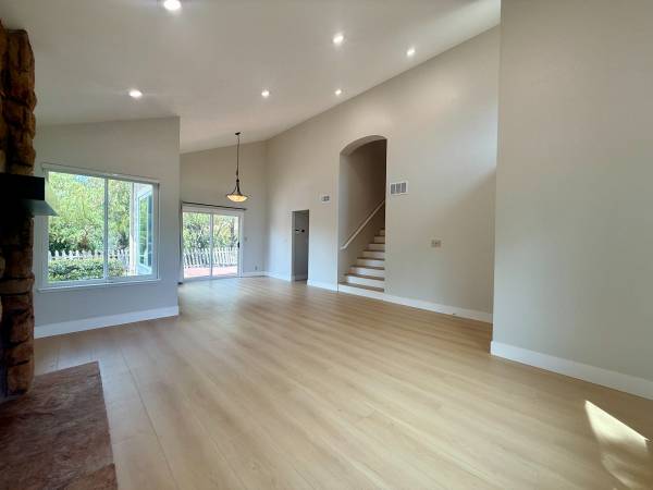 3BR/3BA Townhouse on Palo Alto Place · Pleasant Hill photo 3