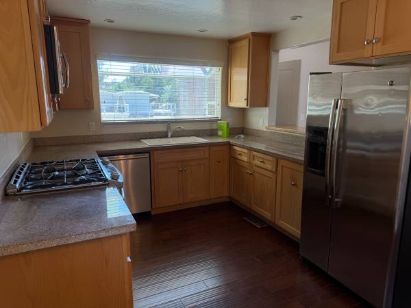 3BR/2BA Duplex · Scotts Valley photo 4