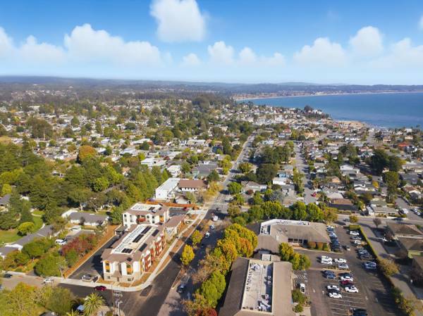 1BR/1BA Apartment on Capitola Rd · Capitola photo 3