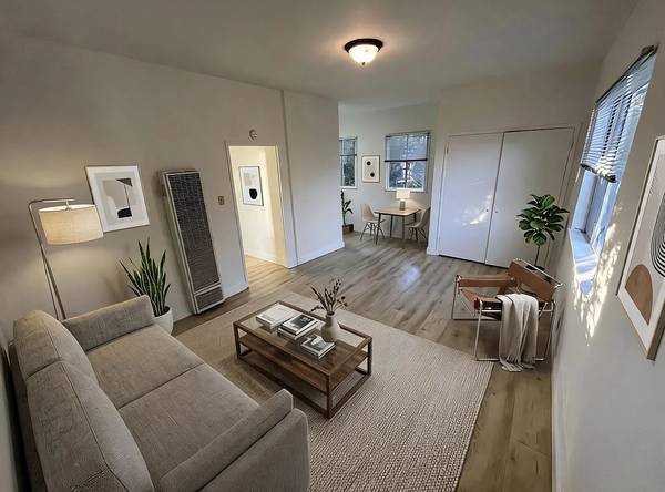 360 Palm Ave Oakland, CA 94610