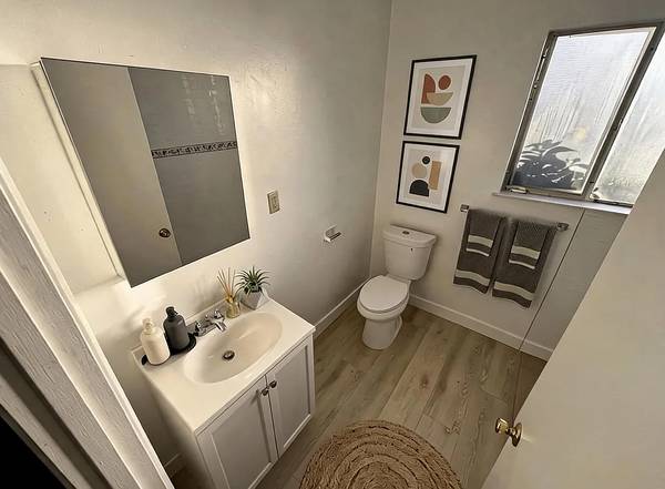 360 Palm Ave Oakland, CA 94610 photo 3