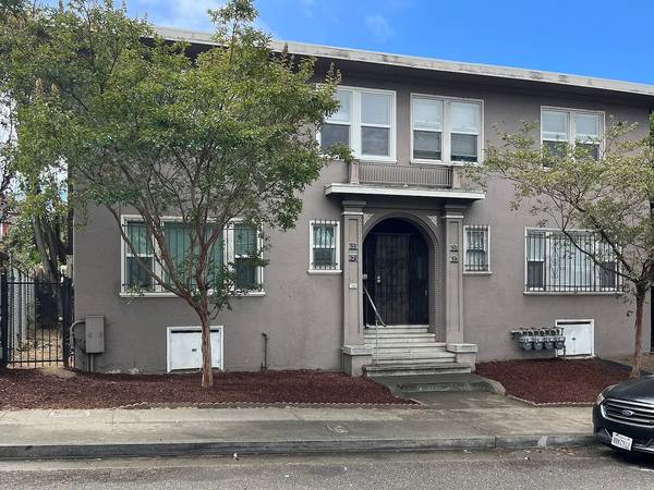 Apartments on 34th St · Oakland