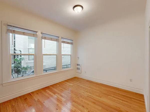 Houses on 68th Rd · Ridgewood photo 5
