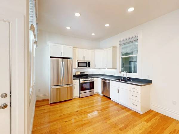 Houses on 68th Rd · Ridgewood photo 2