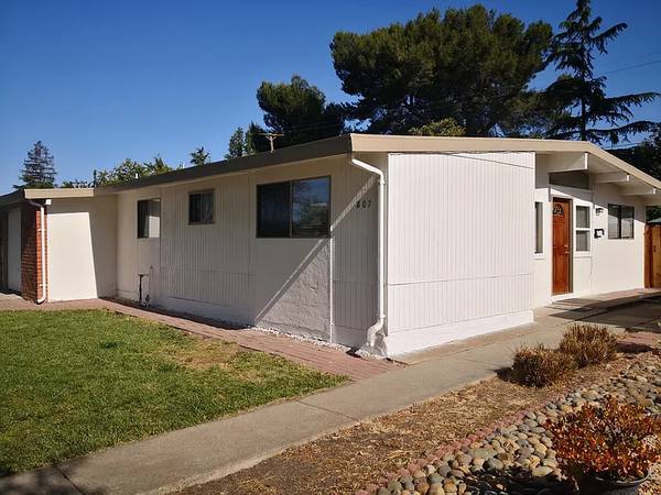 Townhouses on Lakehaven Dr · Sunnyvale photo 2