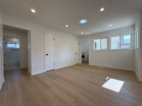 3BR/2BA Duplex on Kingfisher Way · Sunnyvale photo 5