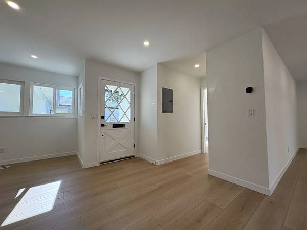 3BR/2BA Duplex on Kingfisher Way · Sunnyvale photo 3