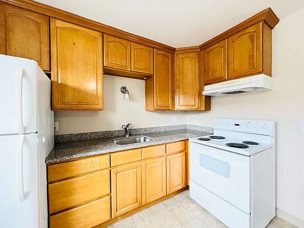 2BR/1BA Apartment on Ashby Ave · Berkeley photo 5
