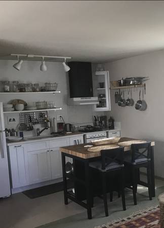 1BR/1BA Apartment · Healdsburg photo 4