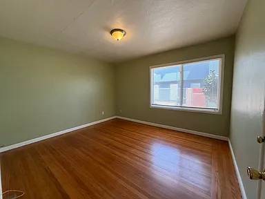 2BR/1BA Duplex on Barrett Ave · Richmond photo 3