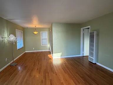 2BR/1BA Duplex on Barrett Ave · Richmond photo 5
