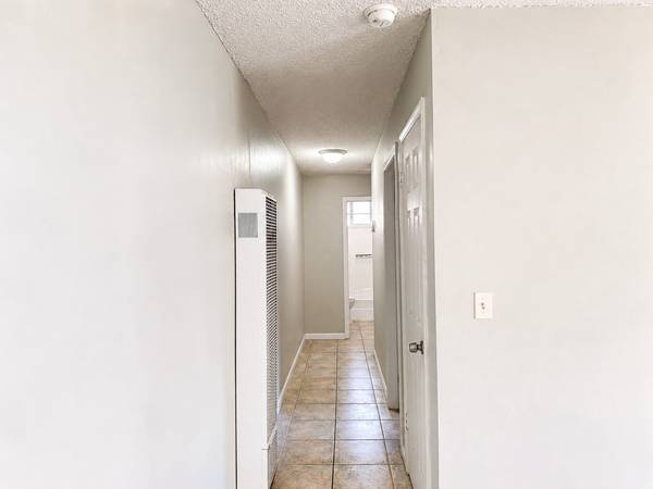 2BR/1BA Duplex · Santa Cruz photo 3