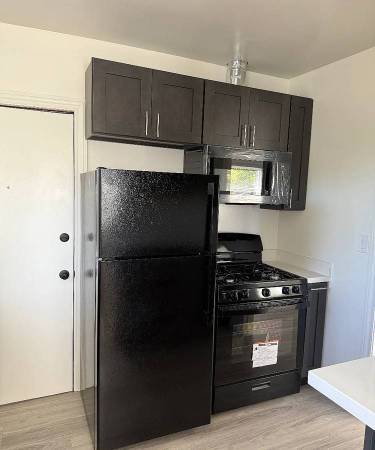 Apartments on 34th St · Oakland photo 3