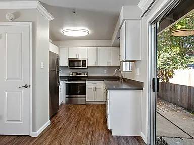 Spring Lake Apartment Homes photo 5