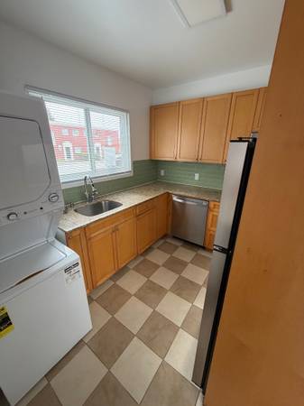 3BR/2BA Townhouse on Garces · San Francisco