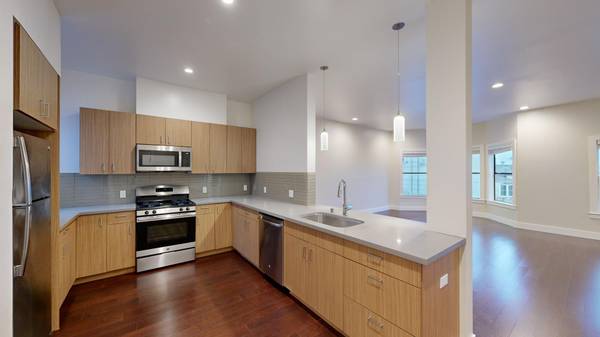 3BR/3BA Apartment on Market · San Francisco