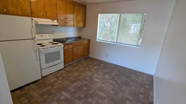 Beautiful 2-bedroom Apartment In Desirable San Leandro Gated Community, Close To Bart photo 4