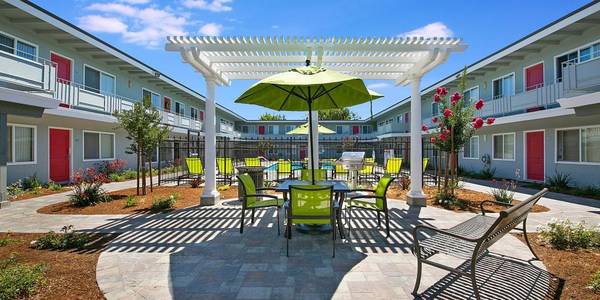 Apartments on Santa Maria Avenue · Hayward