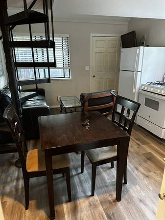 0BR/1BA Apartment · Freedom photo 4