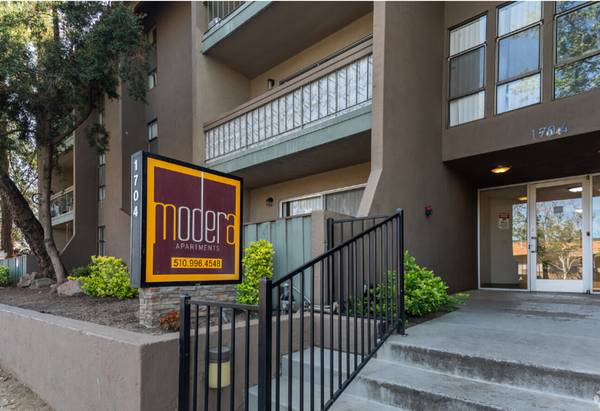 1BR/1BA Apartment on Clayton Rd · Concord