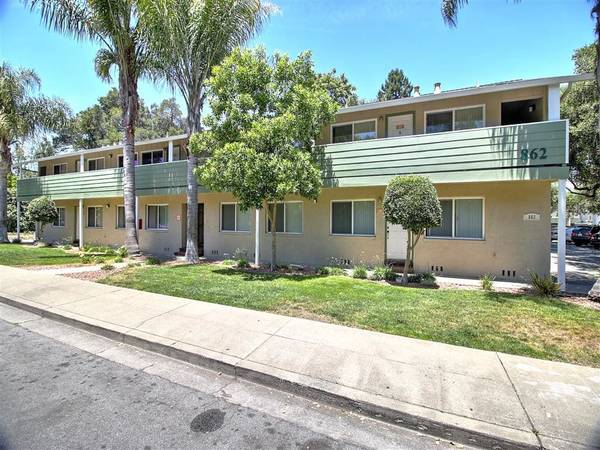 2BR/1BA Apartment on Coleman Ave · Menlo Park photo 4