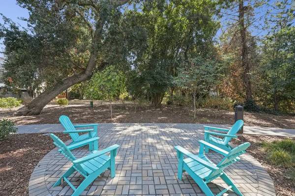 2BR/1BA Apartment · Walnut Creek photo 3